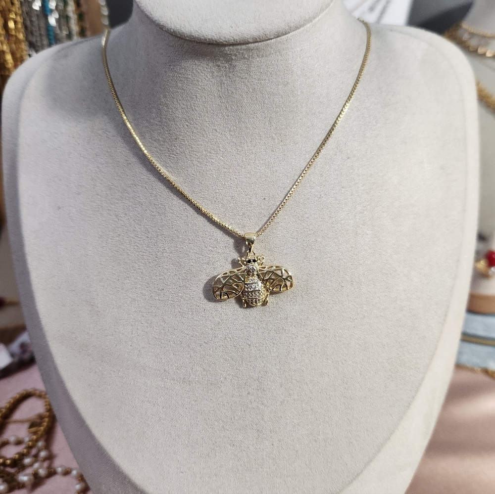 18k Gold Plated Bee Pendant Necklace